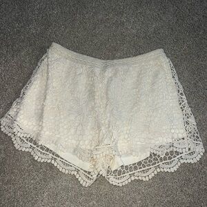 white lace shorts